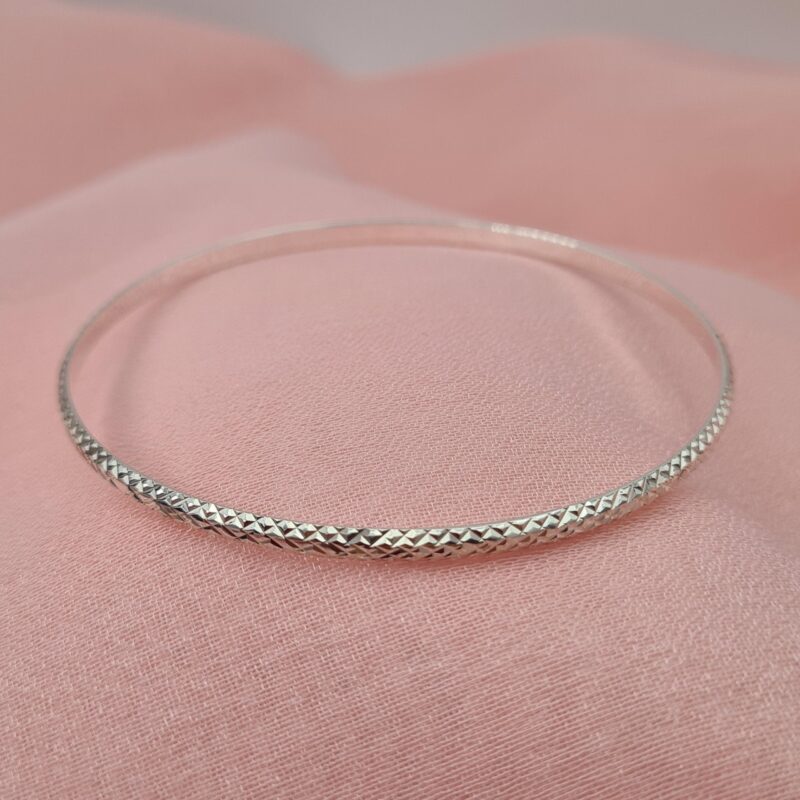 925 Sterling Silver Criss Crossed Diamond Cut Thin Bangle Bracelet - Beautiful Gift! - Image 4