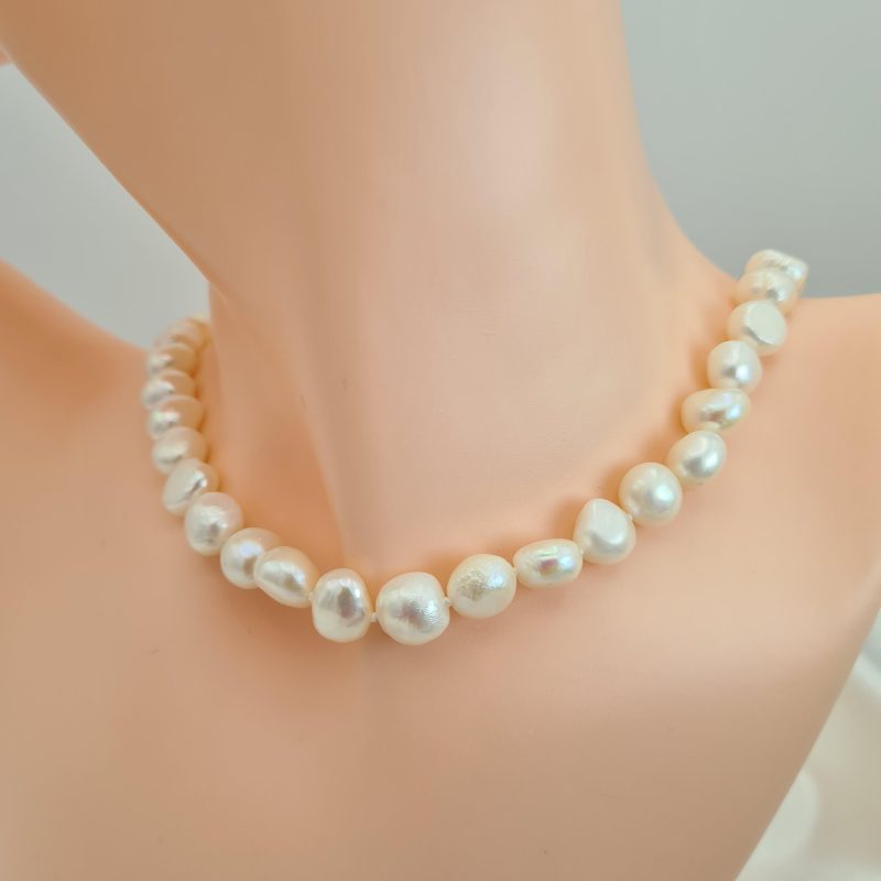 white freshwater pearl necklace