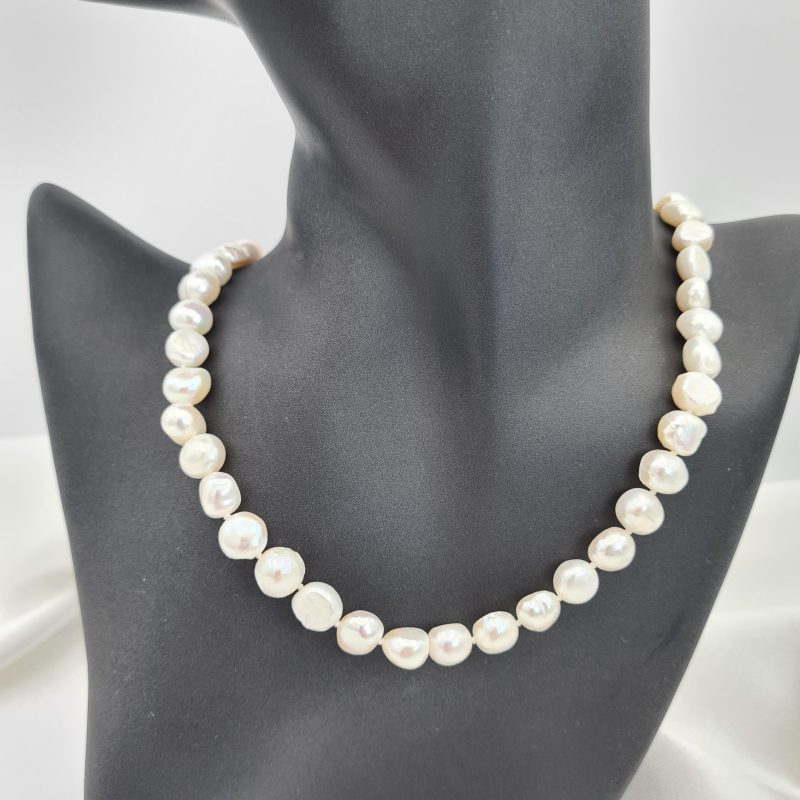 white freshwater pearl necklace