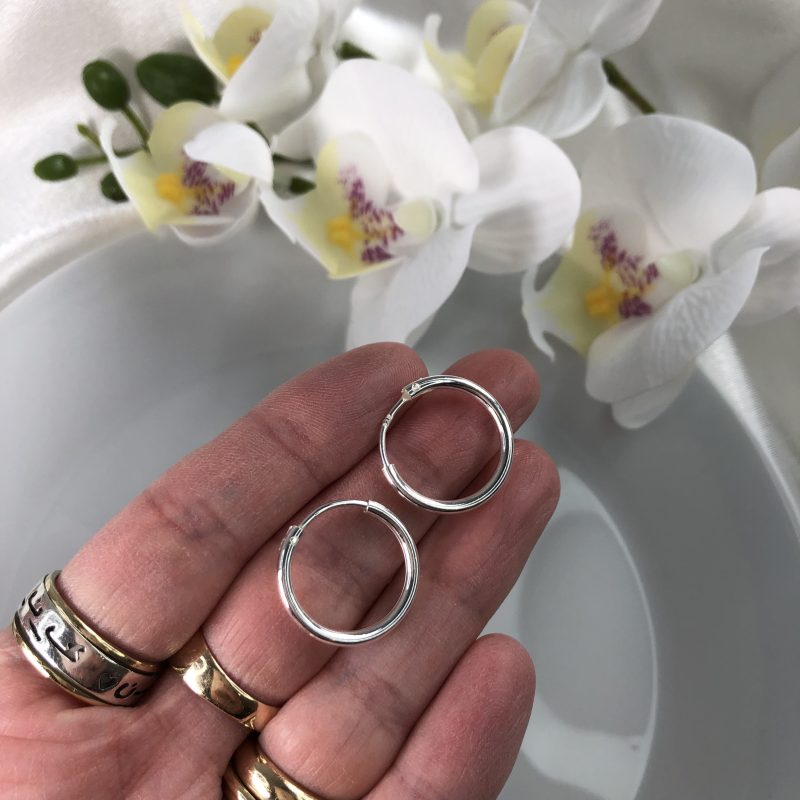 925 Sterling Silver 20mm Top Hinged Hoop Earrings - Image 3